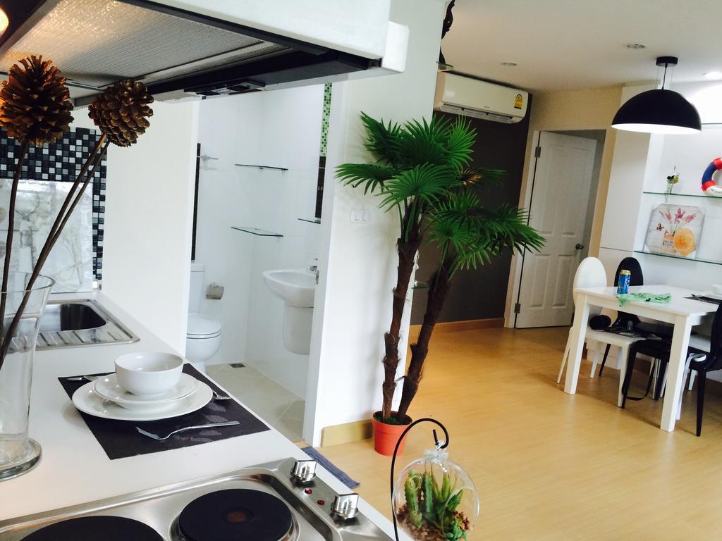 Penthouse Patong Appartement Buitenkant foto